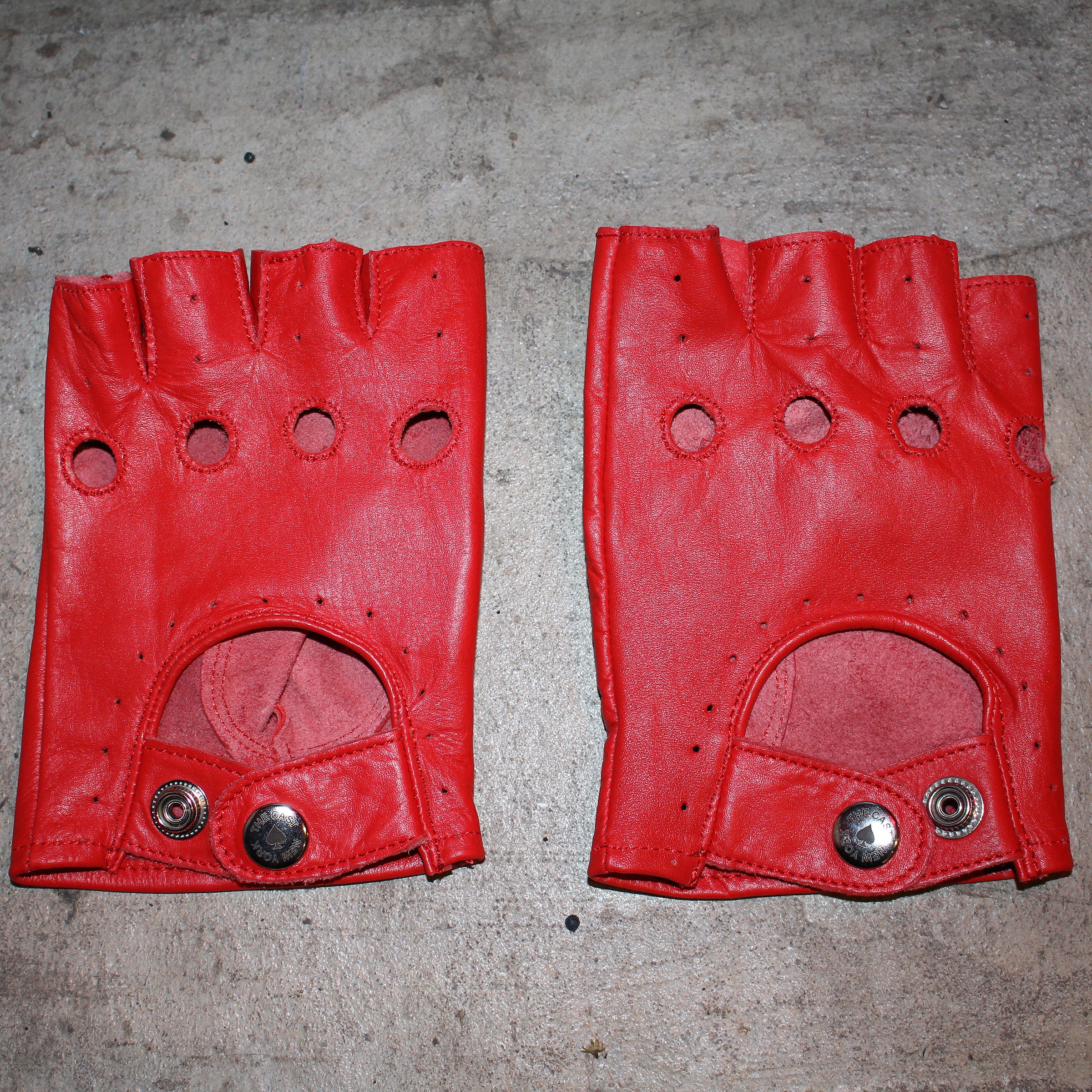 THE OUTSIDER Fingerless Red Leather Gloves