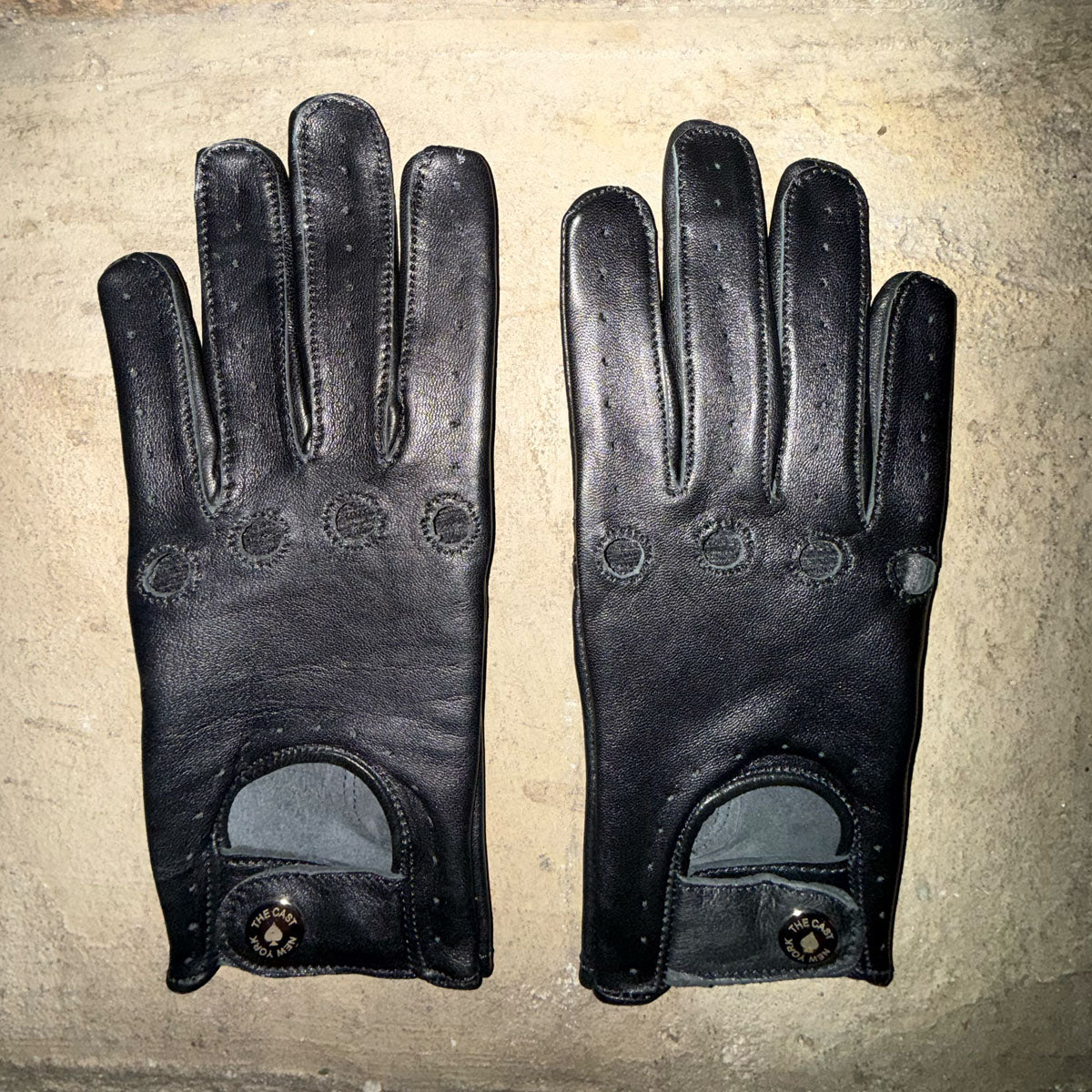 THE OUTSIDER Black Leather Gloves (WOMENS)