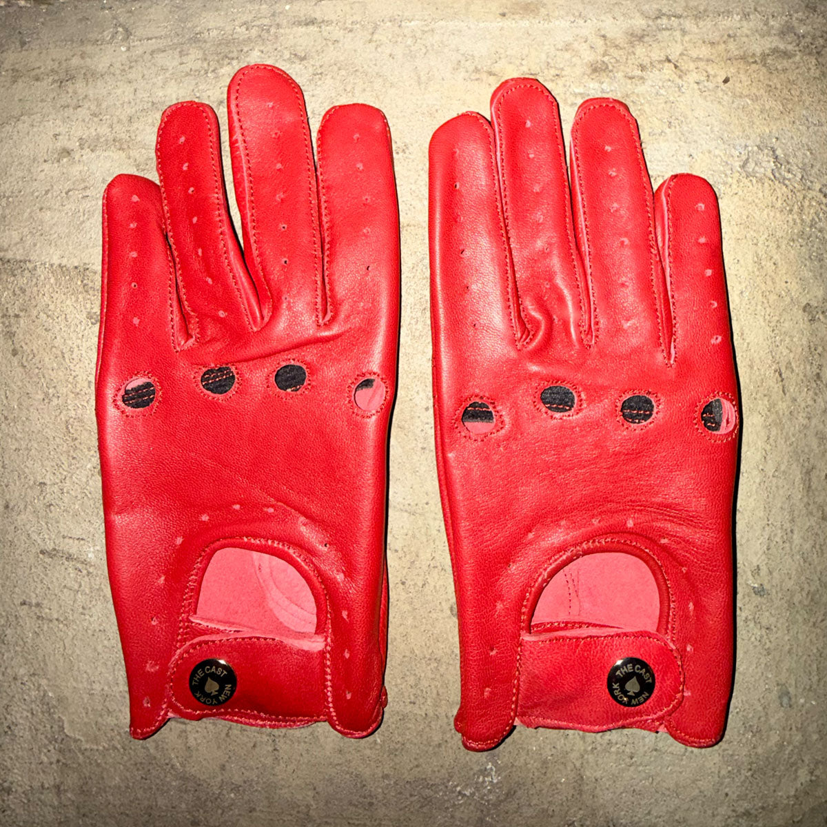 THE OUTSIDER Red Leather Gloves (WOMENS)