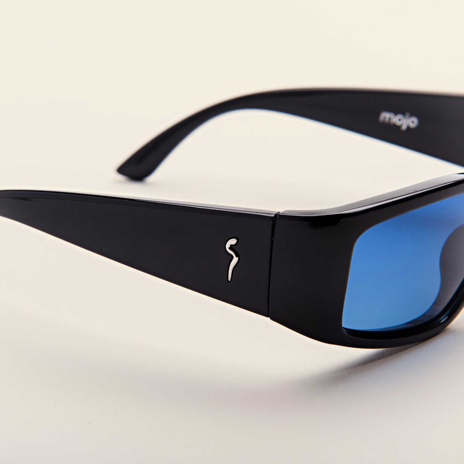 MOJO (Black w/Blue Lense)
