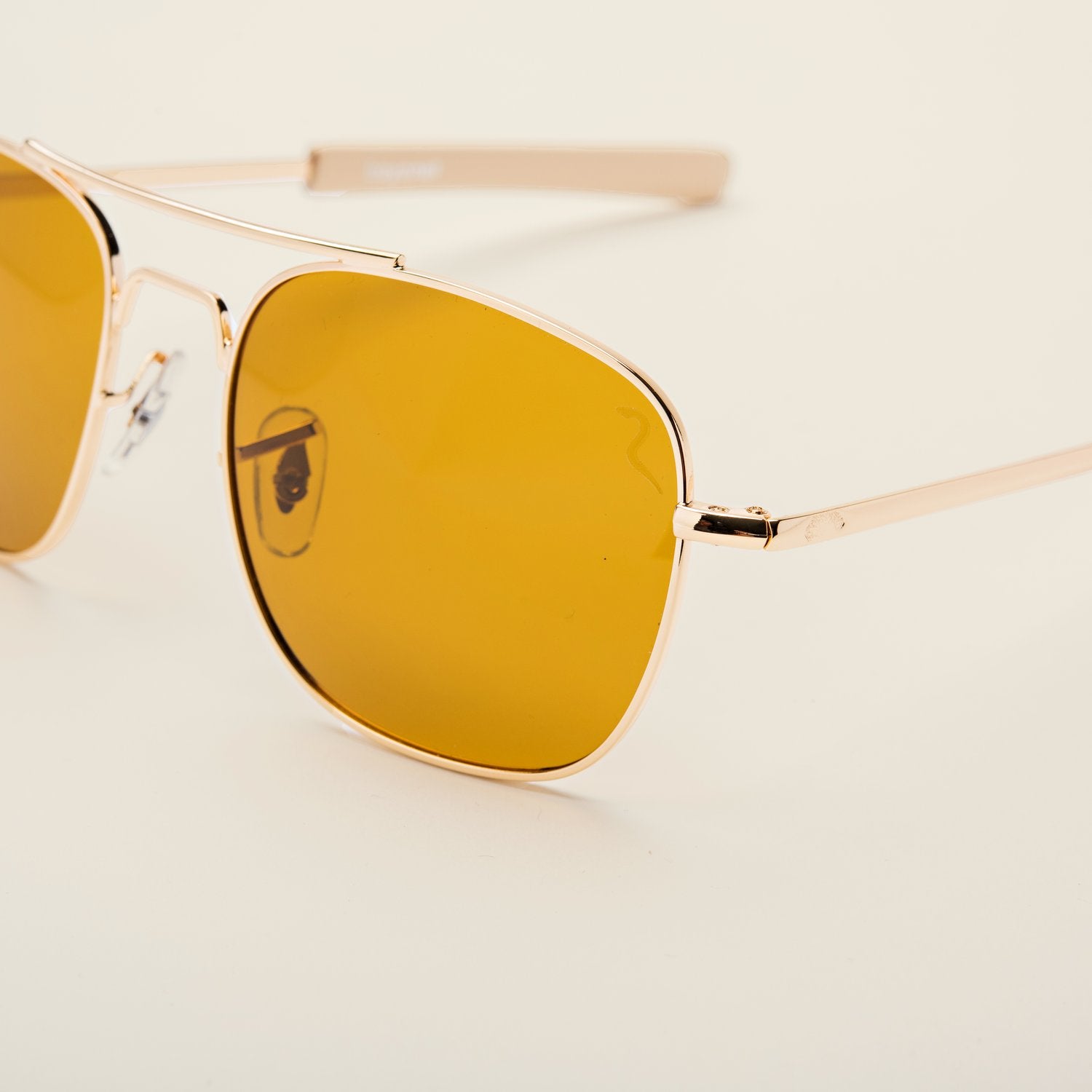 BAYONET (Gold w/Amber Lense)