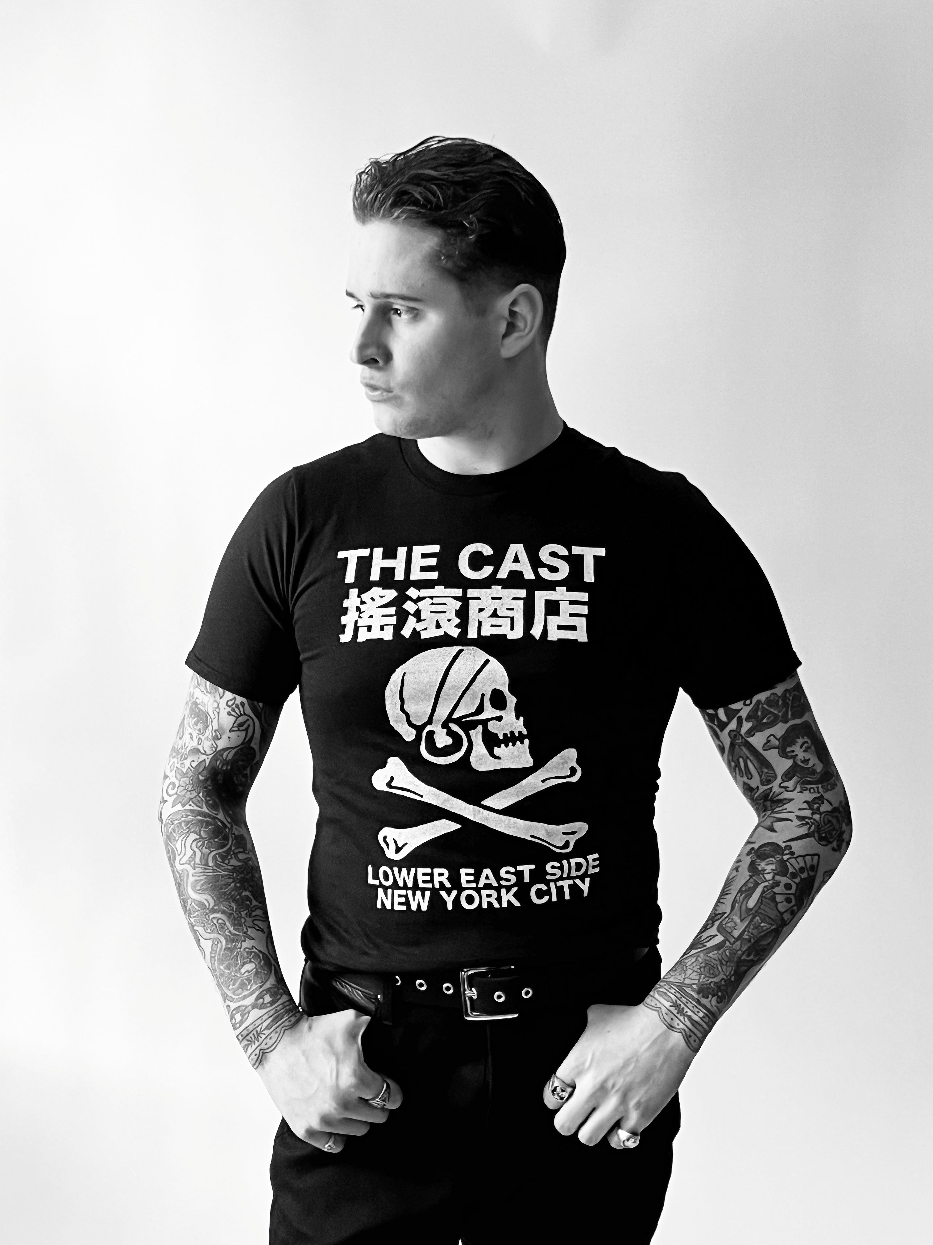 THE CAST NYC SKULL & CROSSBONES T-SHIRT - BLACK