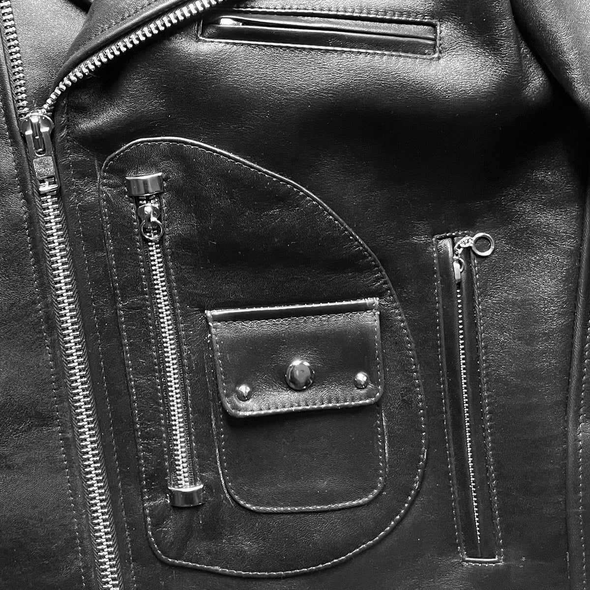 HORSEHIDE CROPPED AVENUE D BLACK LEATHER JACKET