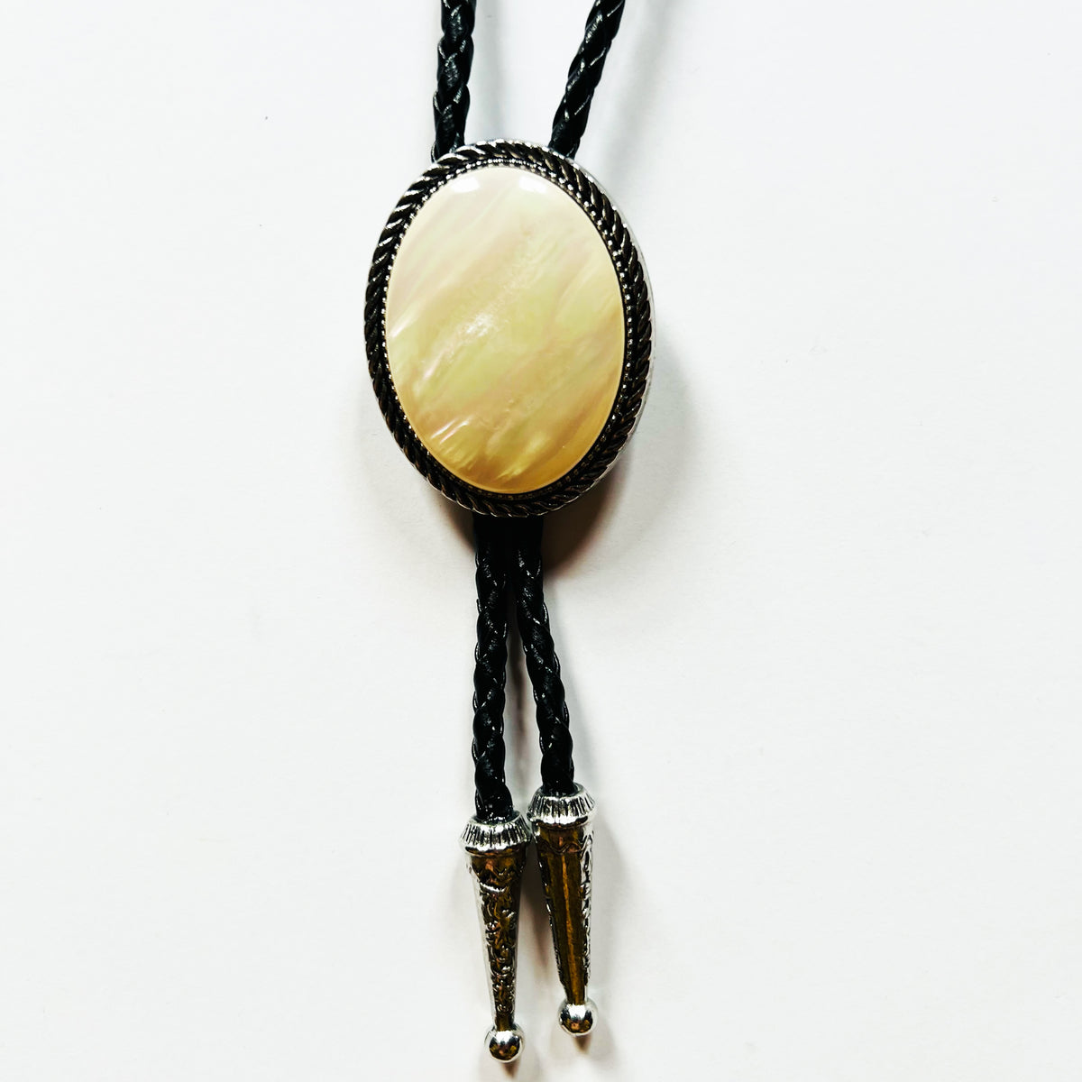 PEARL BOLA BOLO TIE