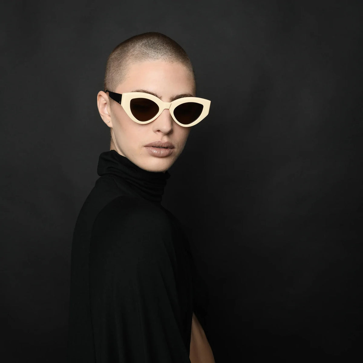 BONES - Cream w/Black Temples/Black Lens