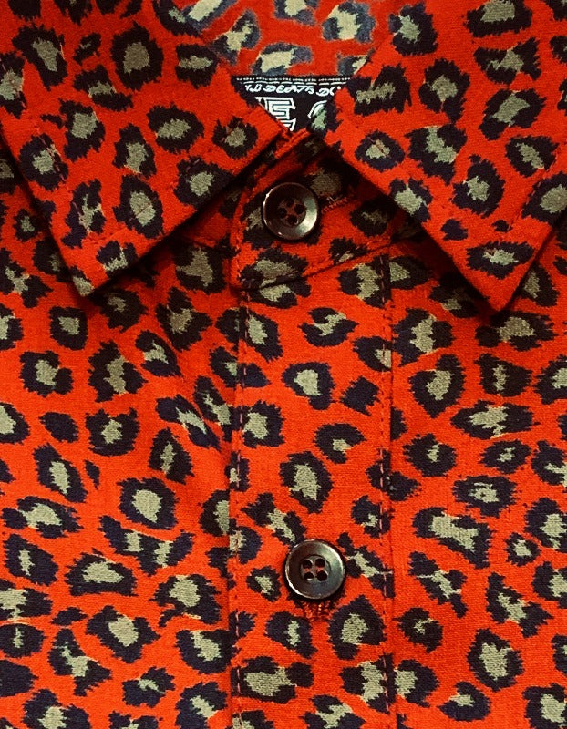 RED LEOPARD BUTTON–UP